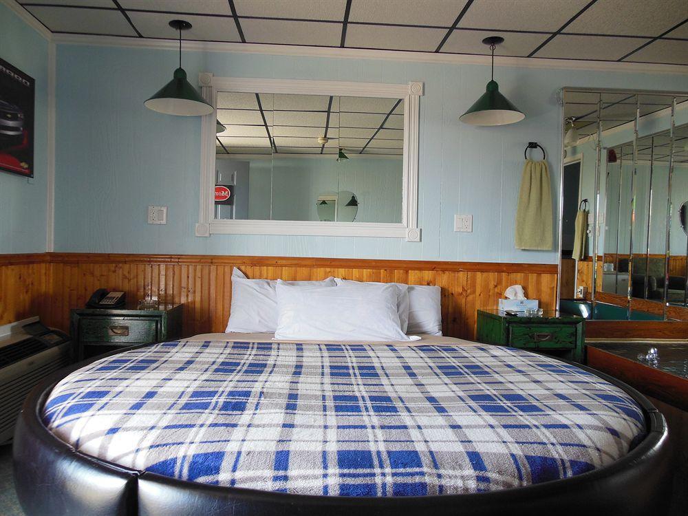 Motor Court Motel London Exterior photo