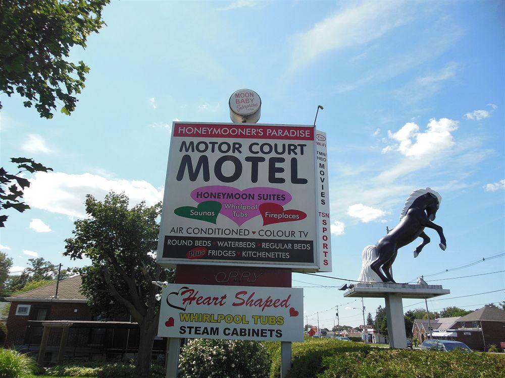 Motor Court Motel London Exterior photo